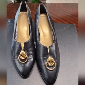 Vintage California Magdesians black leather pumps with gold-tone O-ring hardware